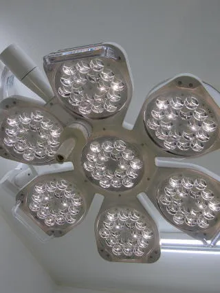 手術用ライト(LED無影灯)