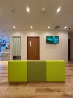 新栄宮川クリニック 待合室